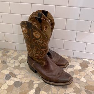 Ariat square-toed boot brown cowboy boots.